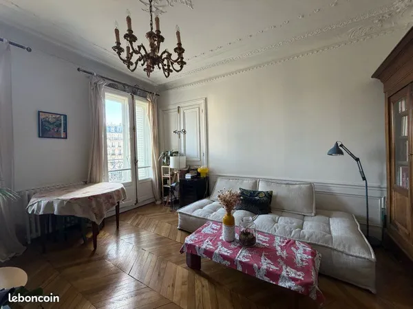 Appartement familial haussmannien - 3 chambres - balcon filant