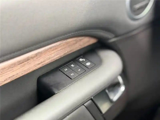 Land Rover Discovery mark iii sd4 2.0 240 ch — photo 24