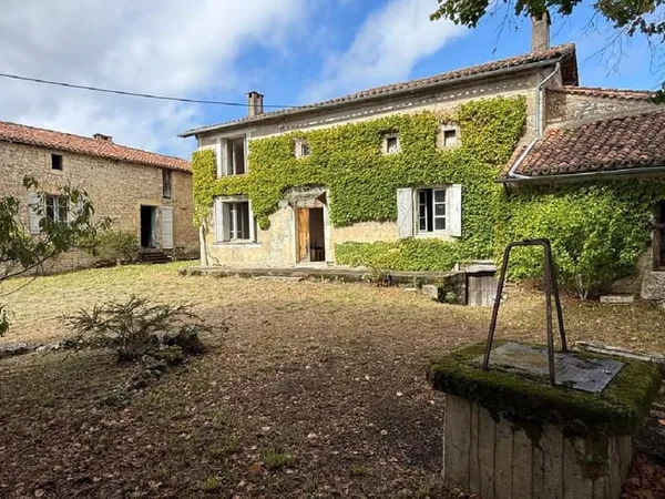 Maison Vente Aunac-sur-Charente 9p 181m² 80600€