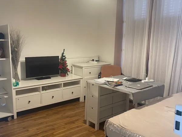 Loue chambre dans appartement - jardin clos