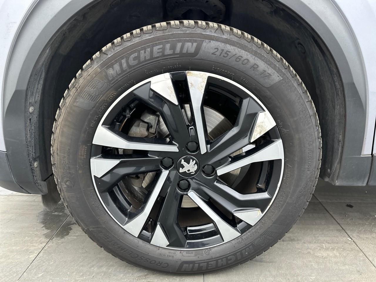 Peugeot 2008 bluehdi 130 s&s eat8 allure — photo 14