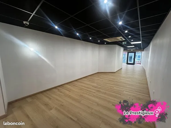 Local 77 m² LUXEUIL LES BAINS