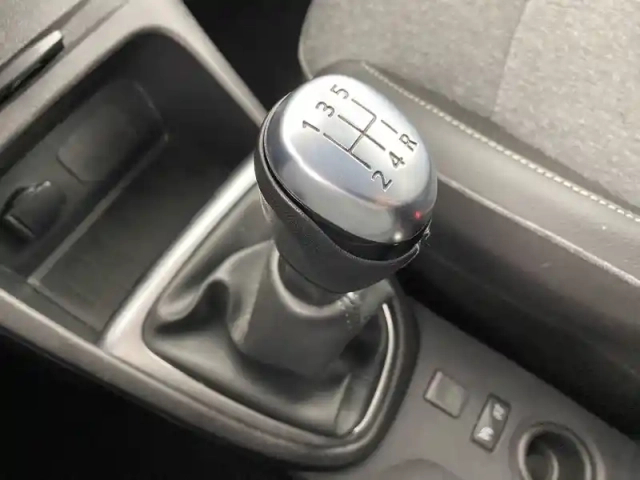 Renault Captur tce 90 energy — photo 11
