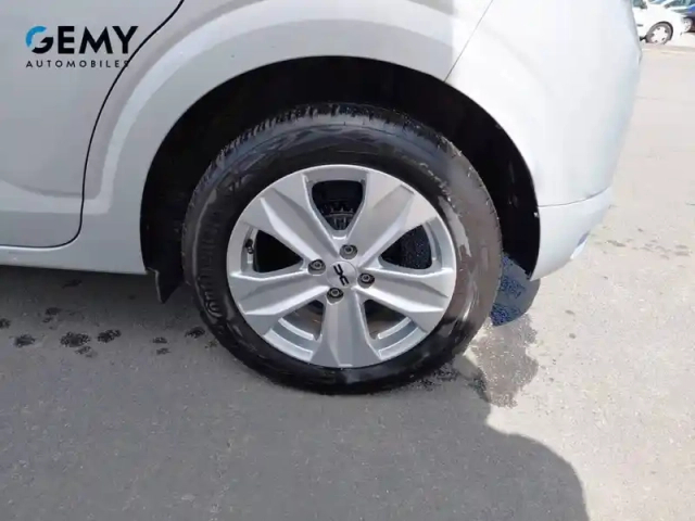Dacia Sandero eco-g 100 — photo 11