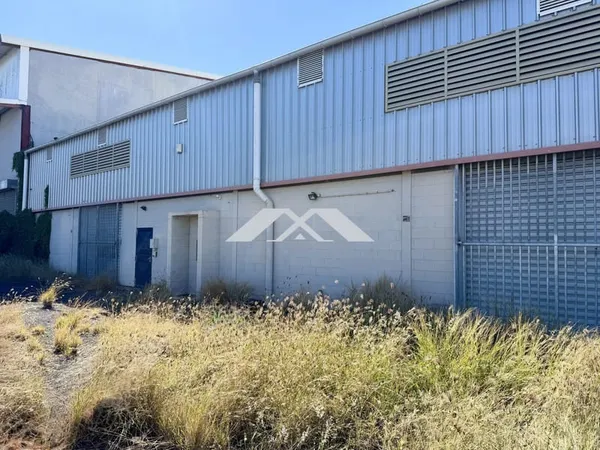 ENTREPOT STOCKAGE ZI3 SAINT PIERRE