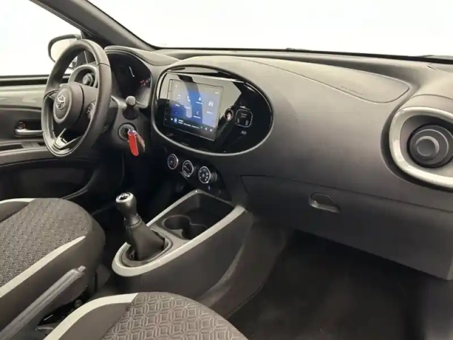 Toyota Aygo 1.0 vvt-i 72 design — photo 22
