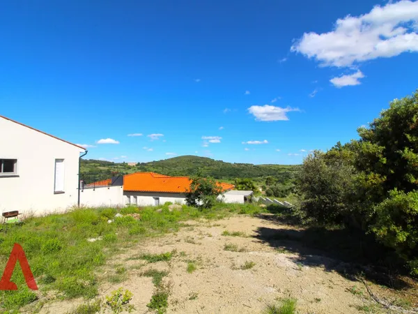 Terrain 640 m²