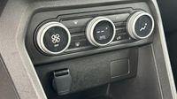 Dacia Sandero 1.0 TCe 90ch Expression — photo 15