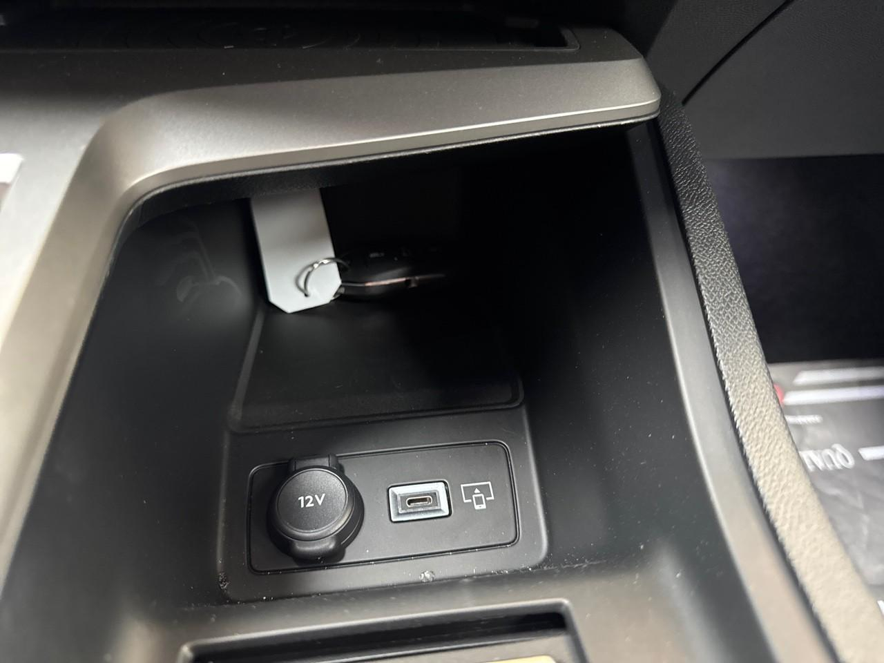 Peugeot 308 1.5 bluehdi 130ch s&s allure eat8 — photo 23
