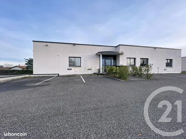 Bâtiment 568 m²