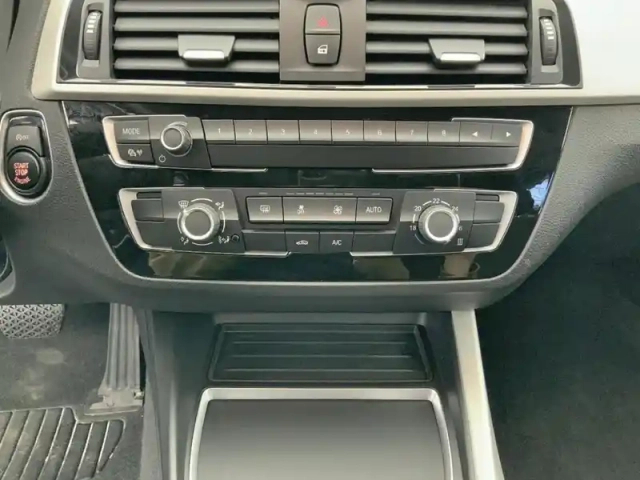 Bmw Serie 1 118d 150 ch bva8 lounge — photo 13
