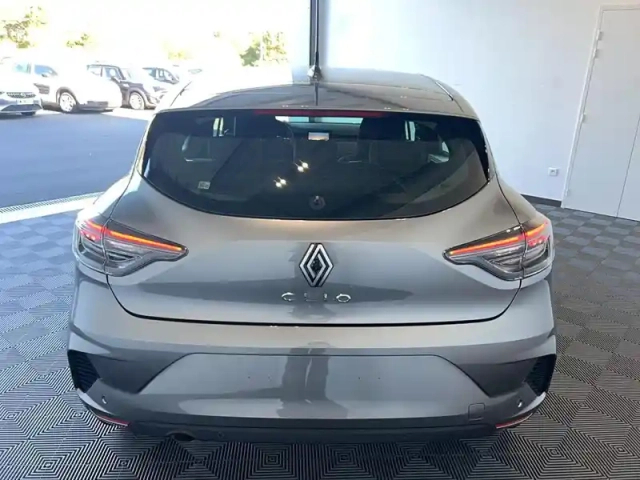 Renault Clio blue dci 100 ch gsr2 — photo 4