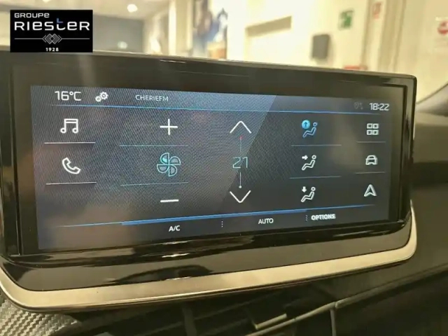 Peugeot 2008 hybrid 145 e-dcs6 — photo 58