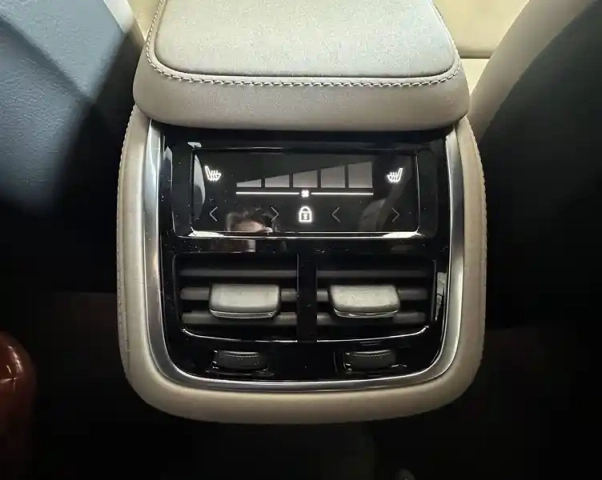 Volvo Xc90 t8 awd hybride rechargeable 455 ch geartronic 8 7pl — photo 14