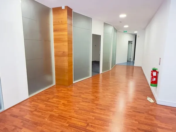 Bureau 559 m²