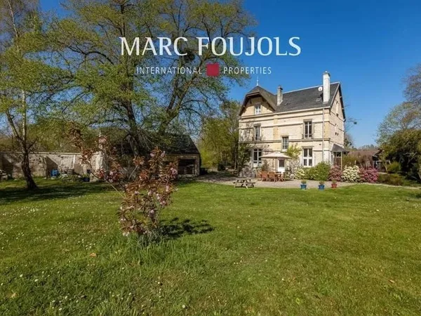 Maison 11 pièces 350 m²