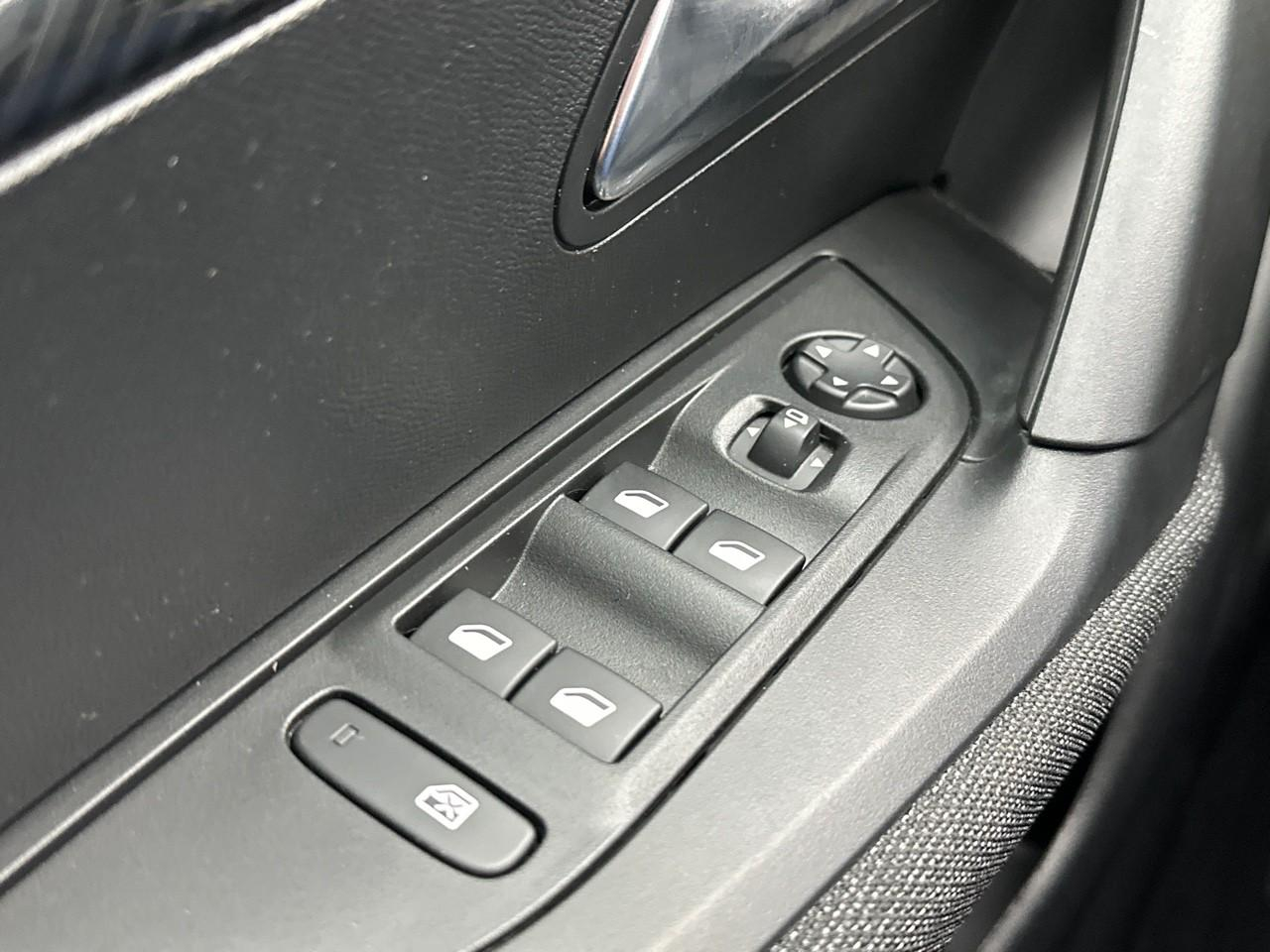 Peugeot 2008 100 s&s bvm6 style — photo 15