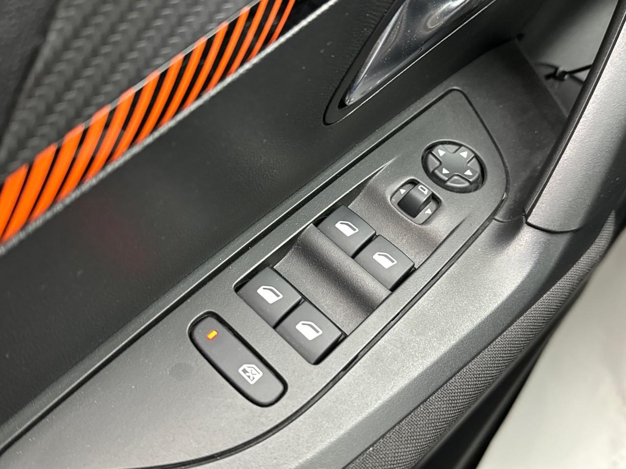 Peugeot 2008 puretech 100 s&s bvm6 active — photo 17