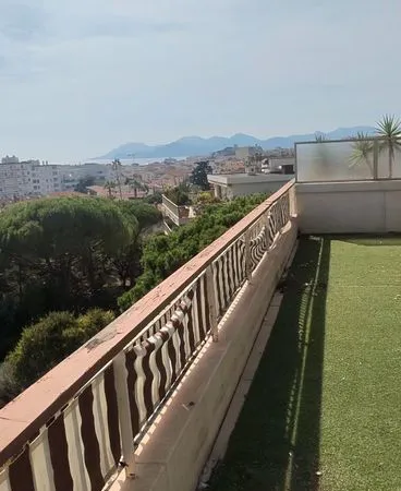 Exceptionnelle Cannes vente penthouse 250 m2 de terrasses