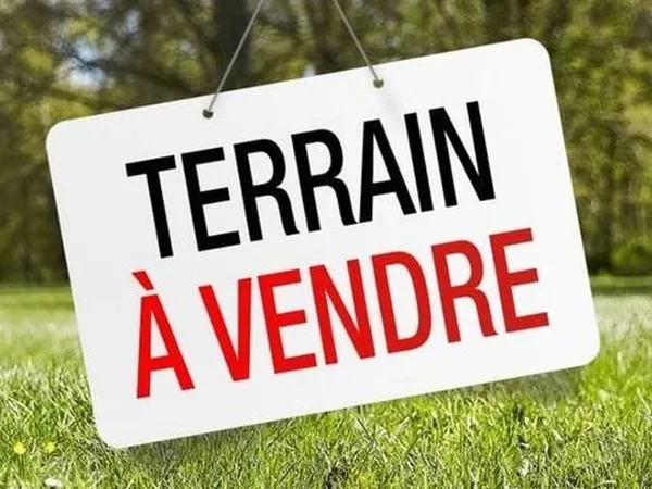 Terrain 390 m²