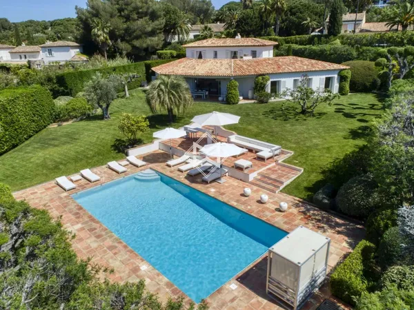 Maison 7 pièces 250 m²