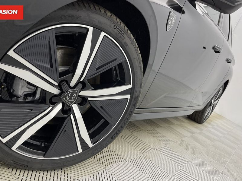Peugeot 308 III 1.5 BlueHDi 130ch GT EAT8 — photo 12