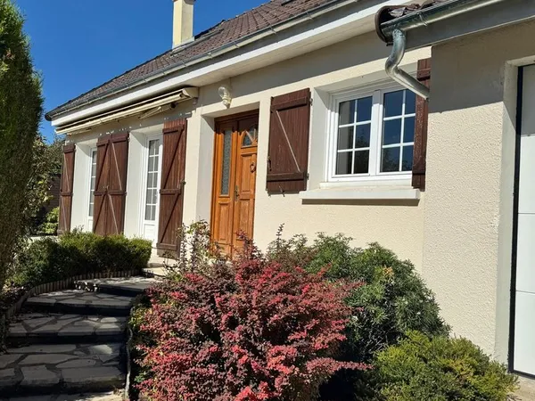Feucherolles - Maison individuelle de 135 m², terrain 500 m², suite parentale RDC