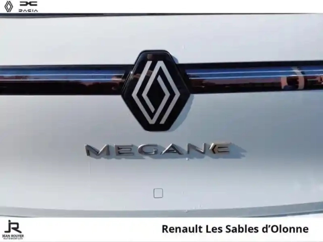 Renault Megane e-tech electric ev60 220ch techno super charge — photo 4
