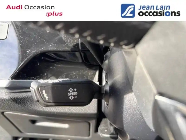 Audi Q3 35 tfsi 150 ch — photo 12