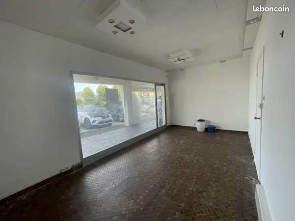 LOCAL COMMERCIAL 25 m² SAINT-MARTIN-LEZ-TATINGHEM