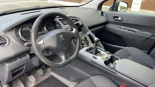 Peugeot 3008 1.6 BlueHDi 120 - Style – 2016 – 137729 km – Diesel – Boîte Manuelle — photo 18