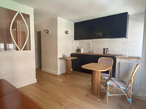 Loue en bail mobilité / bail civil (1 à 3 mois) appartement 30 m2 - Paris 6ème (cherche-midi)
