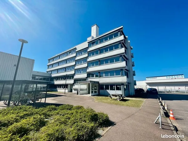 Bureau 193 m²