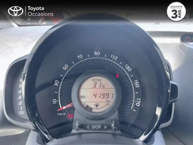 Toyota Aygo 1.0 vvt-i 72ch x-play 5p my21 — photo 6