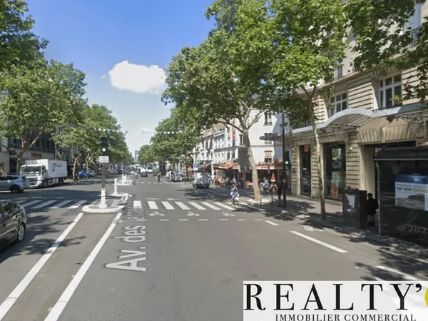 Boutique 2 pièces 142 m²