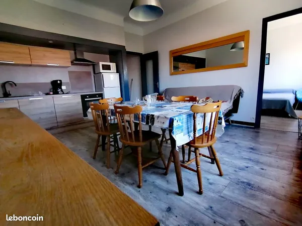 Appartement meublé T3 à louer à l'année àValras -plage