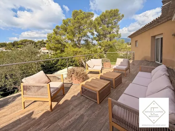 Villa 7 pièces 430 m²
