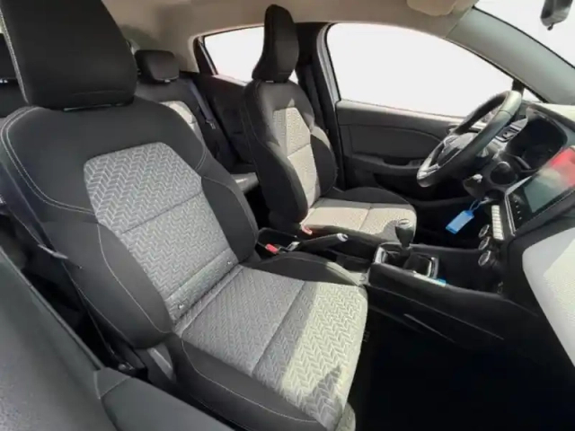 Renault Clio 1.0 tce 90ch evolution — photo 14