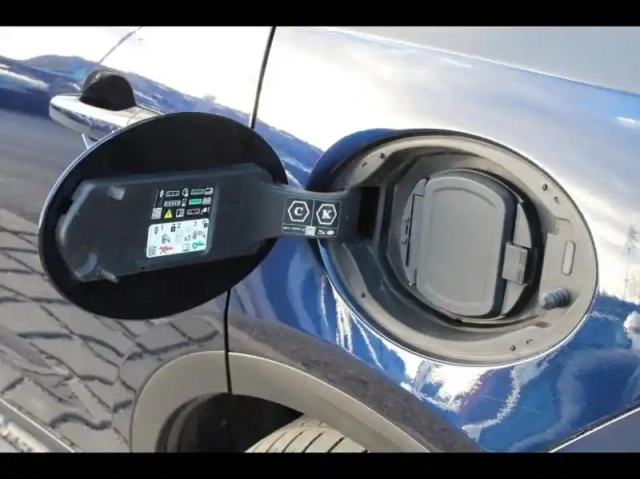 Jaguar E-Pace p300e phev r-dynamic hse bva awd — photo 25