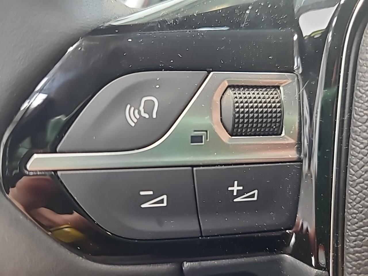 Peugeot 208 hybrid 110 ch e-dcs6 allure — photo 25