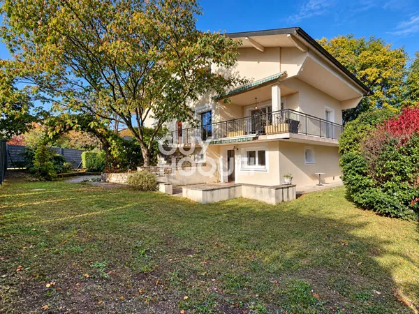 Porte De Savoie - Maison 7 pièces de 235 m2