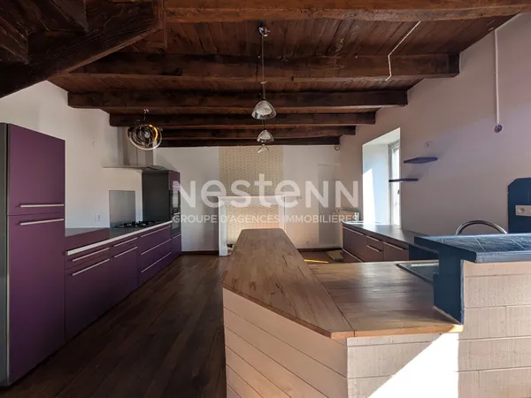Maison à louer à côté de l'église de Monterblanc avec 3 chambres