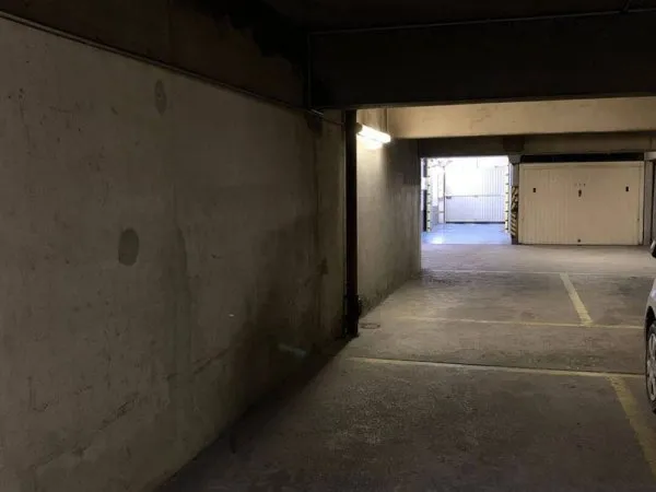 Parking 12 m²