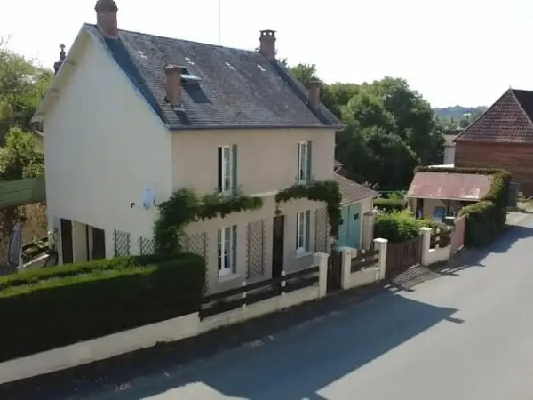 Maison à vendre 6 pièces 4 chambres Garage terrains jardin botanique CHENIERS (23) 1h30 Limoges 25 m