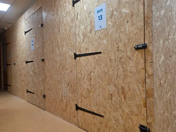 Box de stockage / garde-meubles à louer -