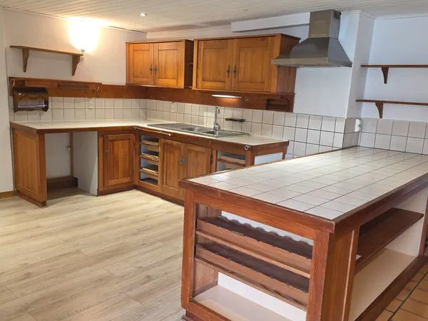 Autrans maison mitoyenne 7p + terrasse+ parkings