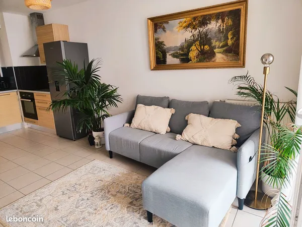 T2 meublé de standing-40m²-Balcon-Garage fermé-proche CHU
