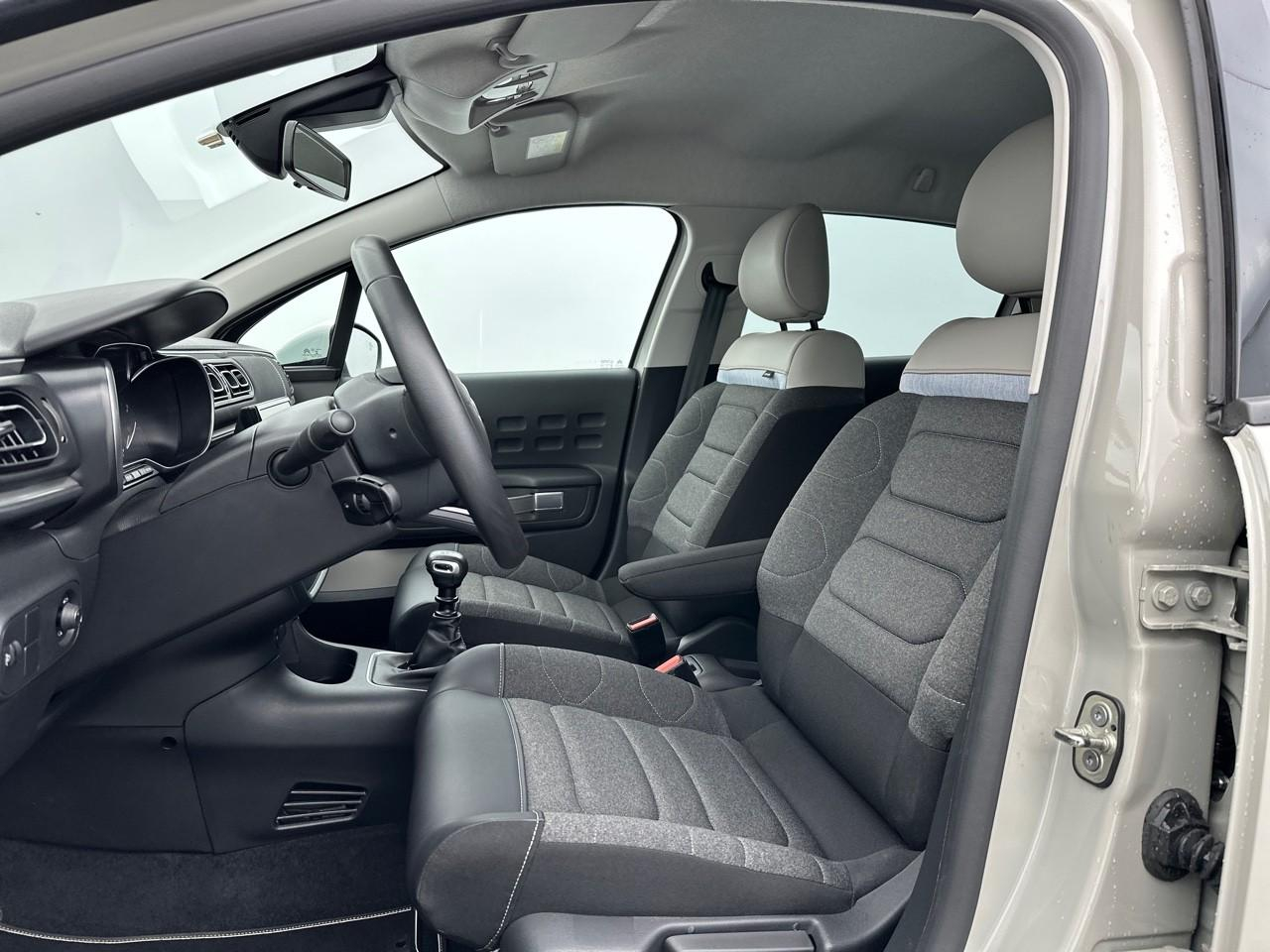 Citroën C3 puretech 110 s&s bvm6 saint james — photo 9