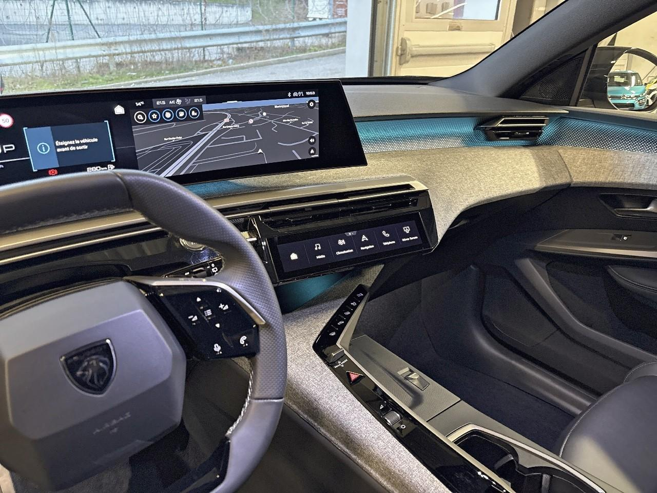 Peugeot 5008 hybrid 145 e-dcs6 gt — photo 14