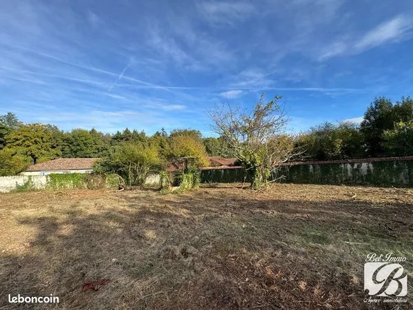 Terrain 532 m² Montluel